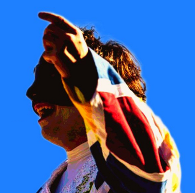 Arlecchino innamorato per le strade di Greco