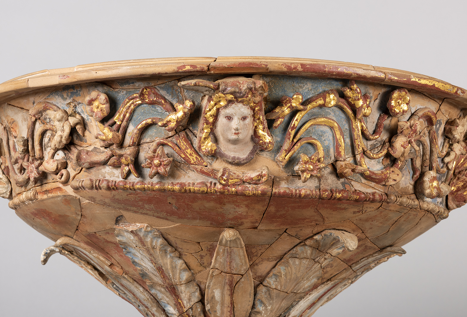 Vai alla pagina Giornata di studi | Colore e mistero. Indagini su due vasi da Centuripe