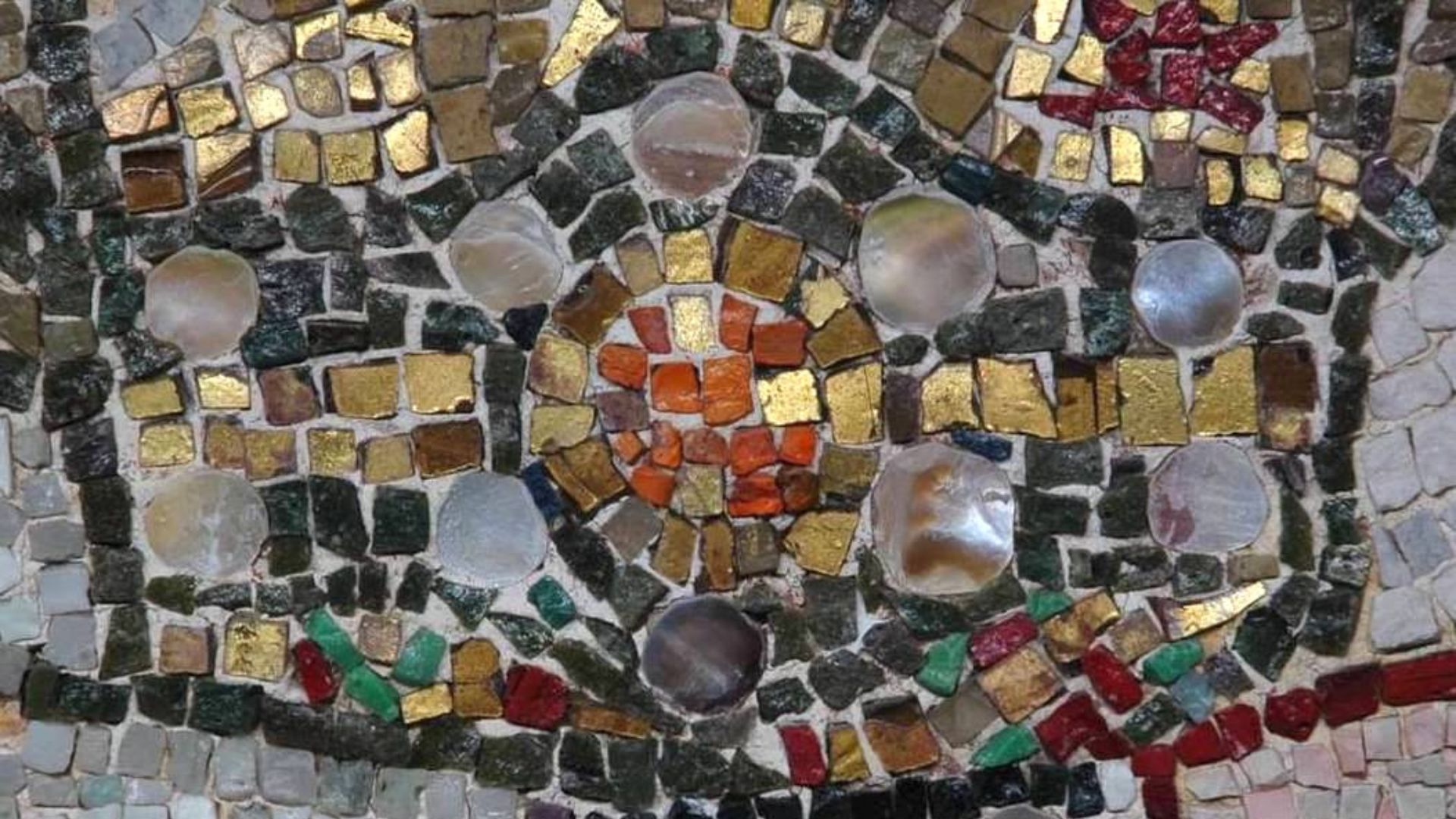 Vai alla pagina Artificio e natura: il cantiere musivo di Sant&rsquo;Apollinare Nuovo tra V e VI secolo